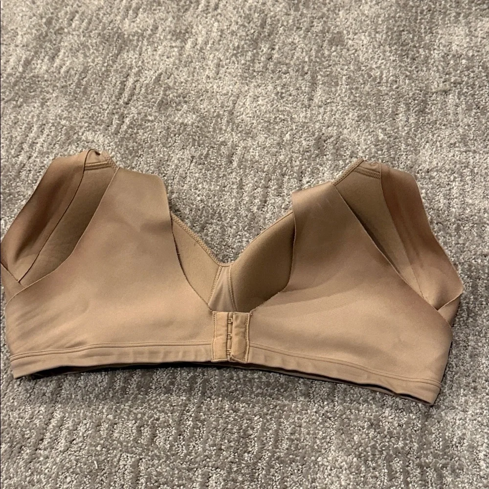 Warners Womens Beige No Side Effects Underarm Back Smoothing Comfy Bra Size L